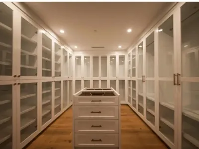 Walk-in closet