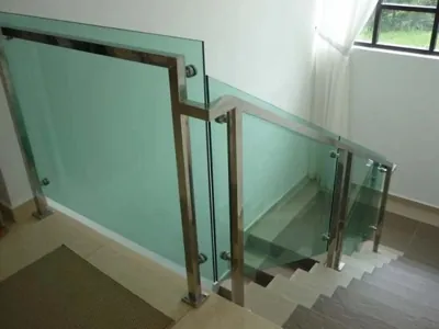 Glass railing landing