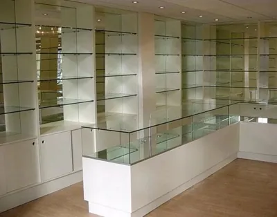 Glass retail display