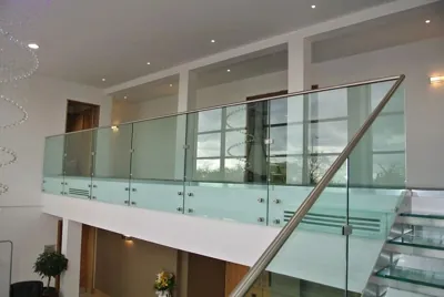 Glass railing and landing